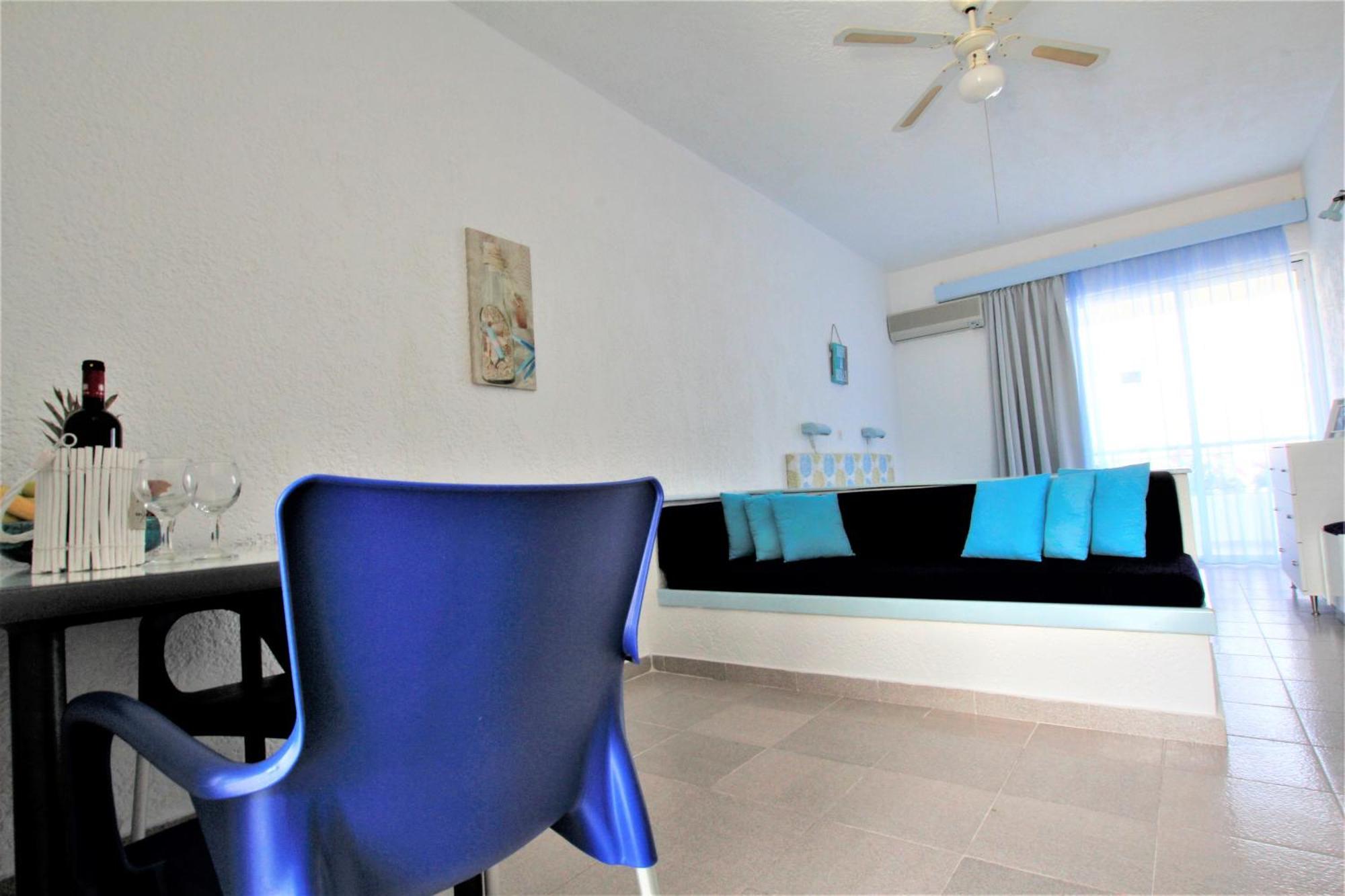 Christiana Hotel Apartments Gennadi Bilik gambar
